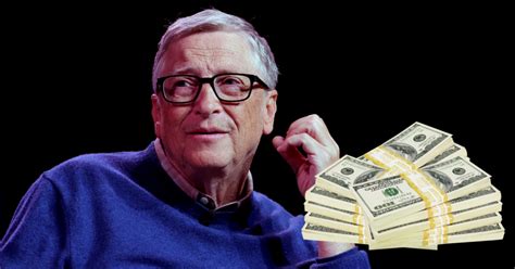 Bill Gates donates $20 bln to his foundation .